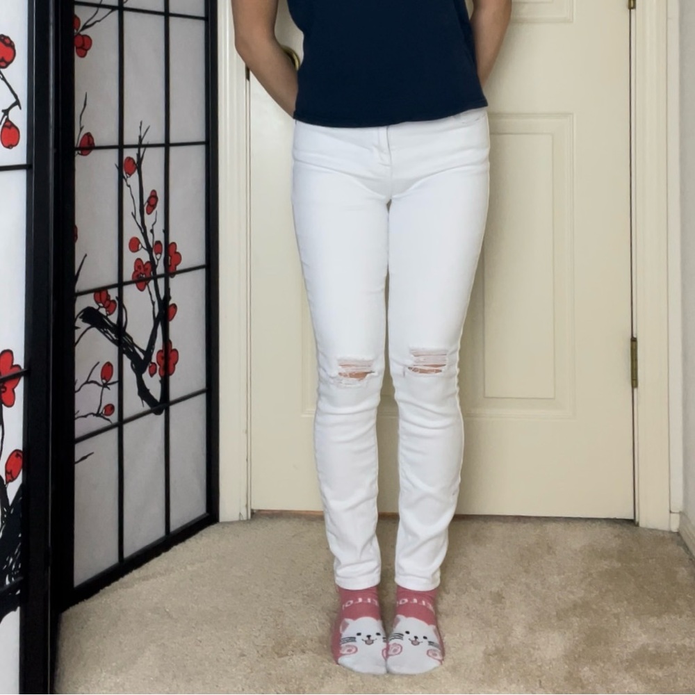 PacSun - Bullhead Denim Co. | White Mid-Rise Ripped-Knee Skinny Jeans